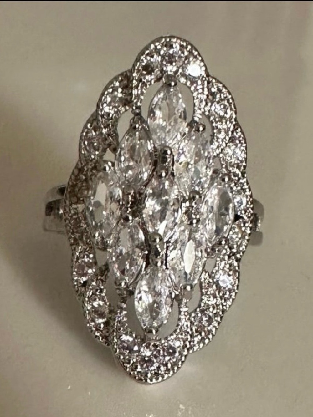 Elegant Statement Ring*Sz~6*cocktail ring*